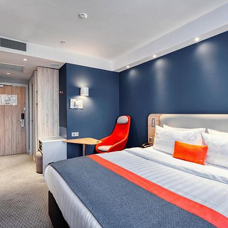 Holiday Inn Express - Almaty By Ihg Exterior photo