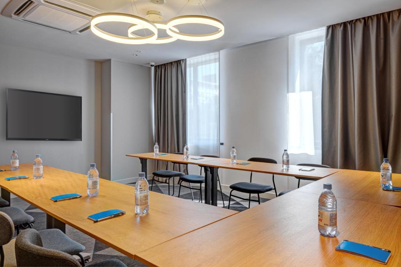 Holiday Inn Express - Almaty By Ihg Exterior photo